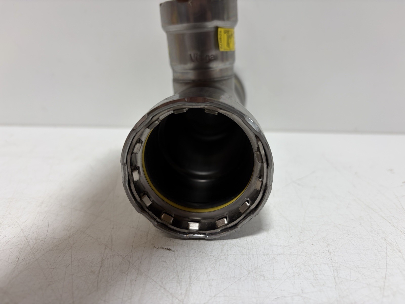 Viega 1-1/2″ x 1-1/2″ x 1″ MegaPressG #25371 Carbon Steel Tee P1 x P2 x P3