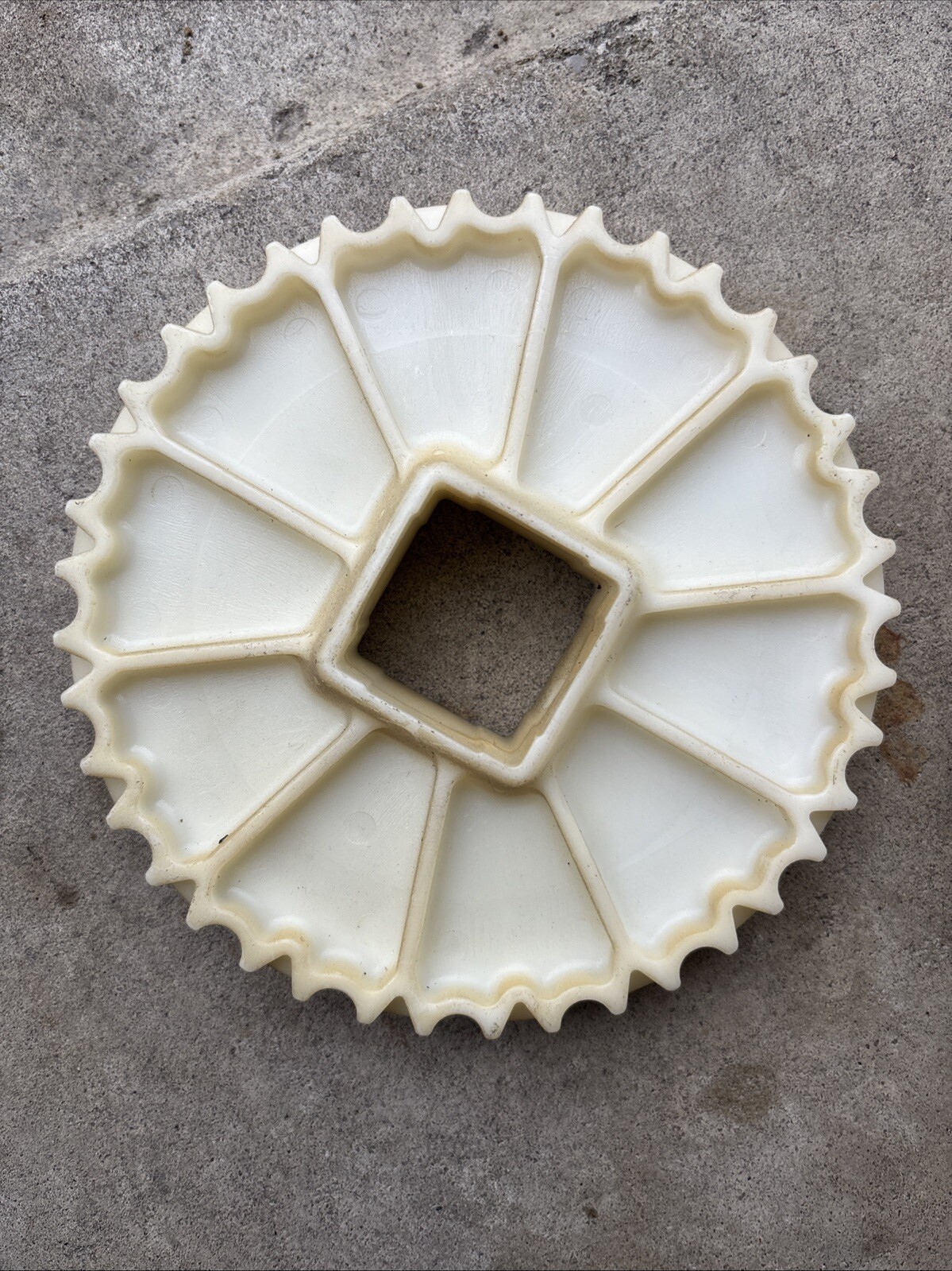 NEW Intralox 6.4 P.D. 20T 20 Teeth Sprocket Part Square Bore Industrial