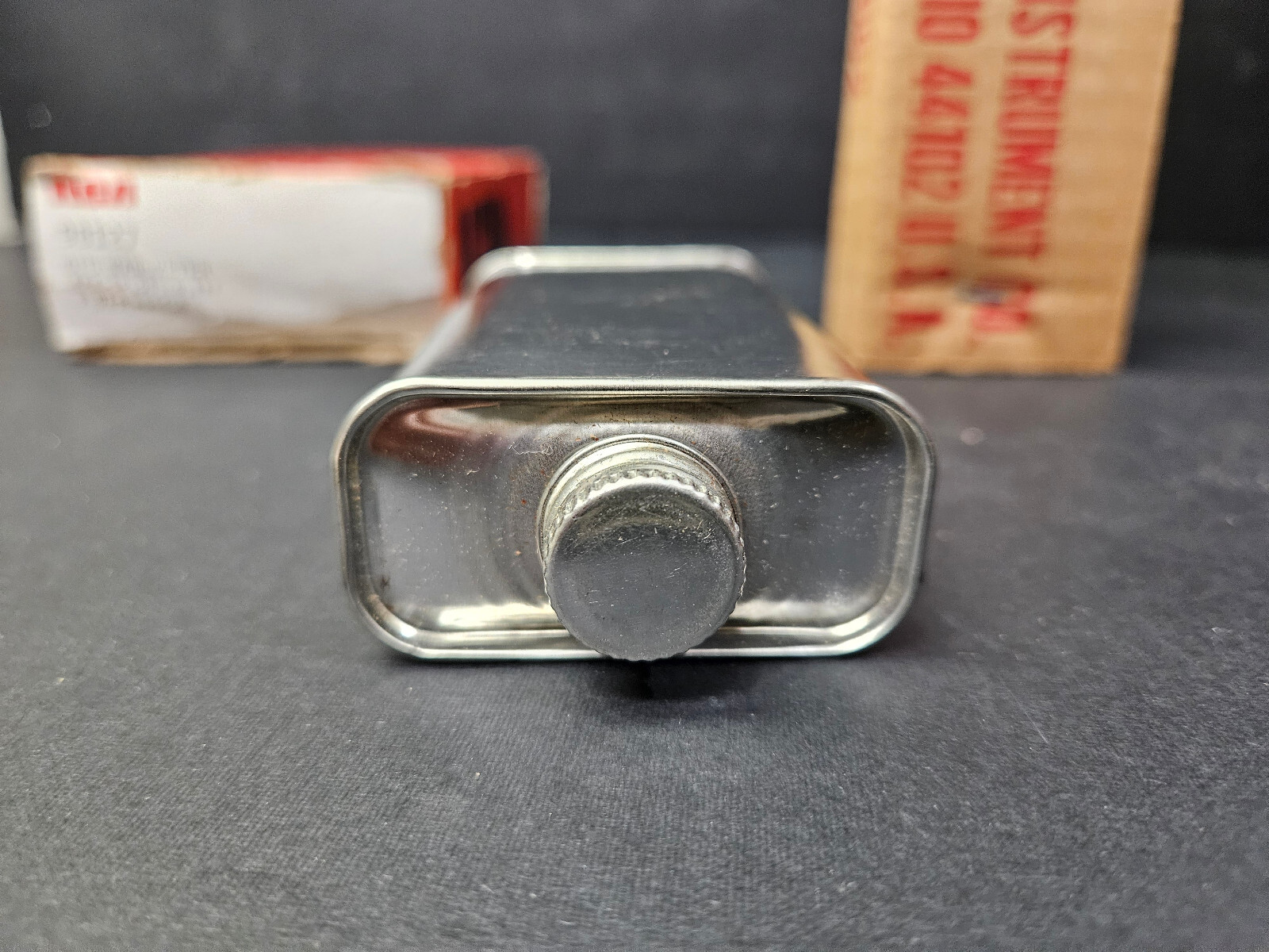 NOS RCA 98027 Manometer RED SP GR Oil Meriam 827 8 oz Tin with box RARE