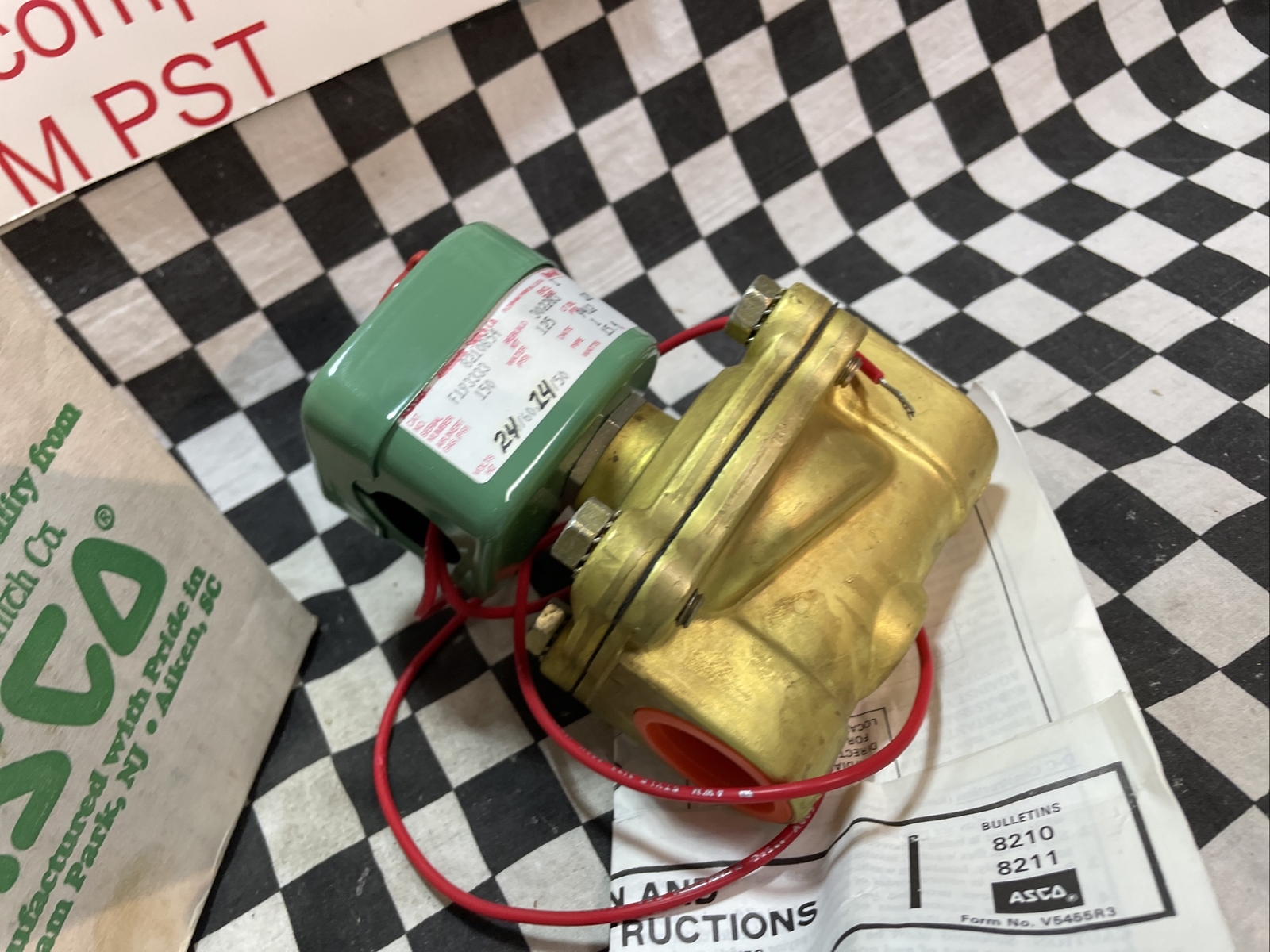 ASCO SOLENOID VAVLE 24V, 1″ FNPT, 125 PSI, 8210B54, 302283, SHIPSAMEDAY#1329P2