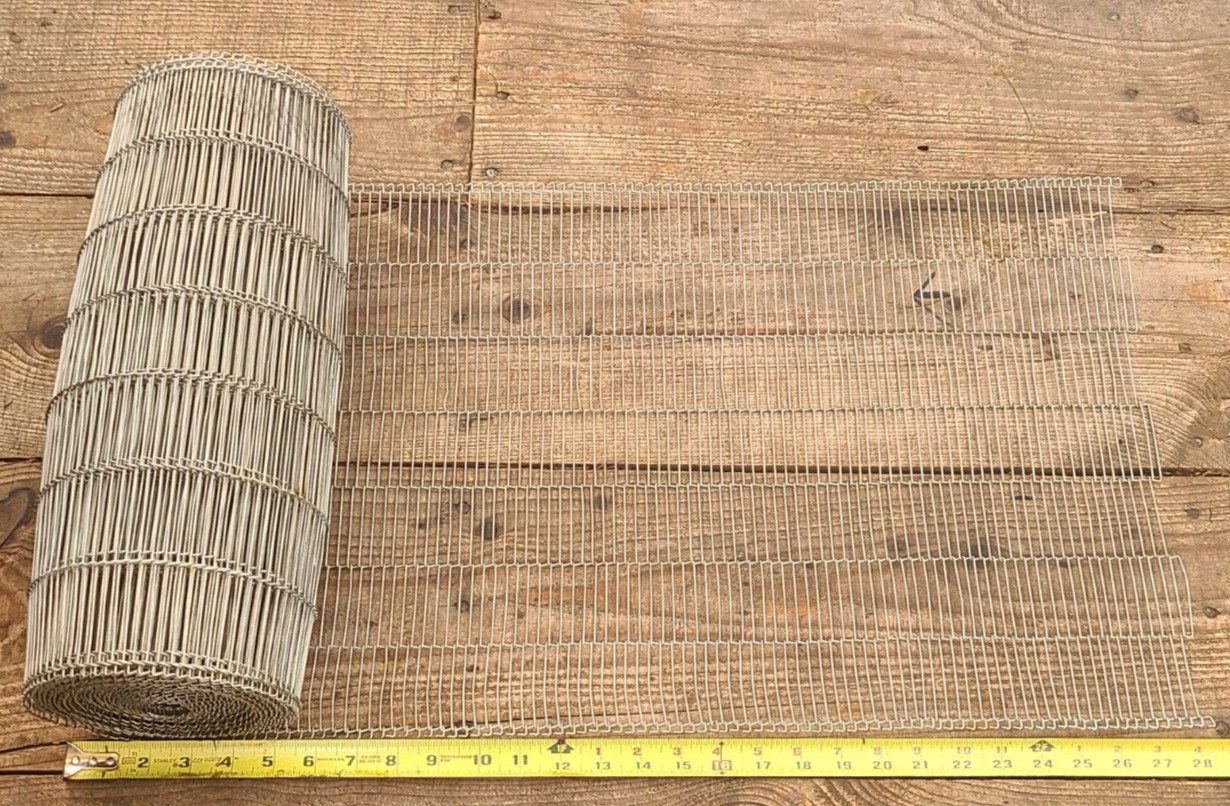 Lumsden Flexx Flow SPACES 7 Conveyor Belt SIZE: 3/8” x .050 x 16” WIDTH x 26′