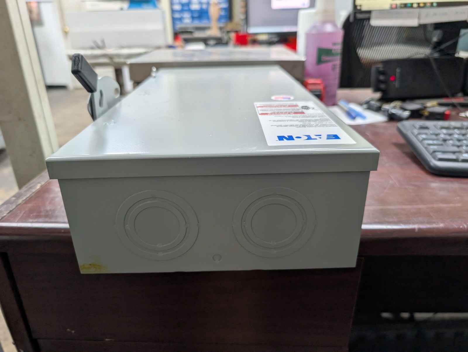 🤪 NEW EATON 100 AMP NON FUSED SAFETY SWITCH 240 VAC 3Ø 30 HP DG323UGB