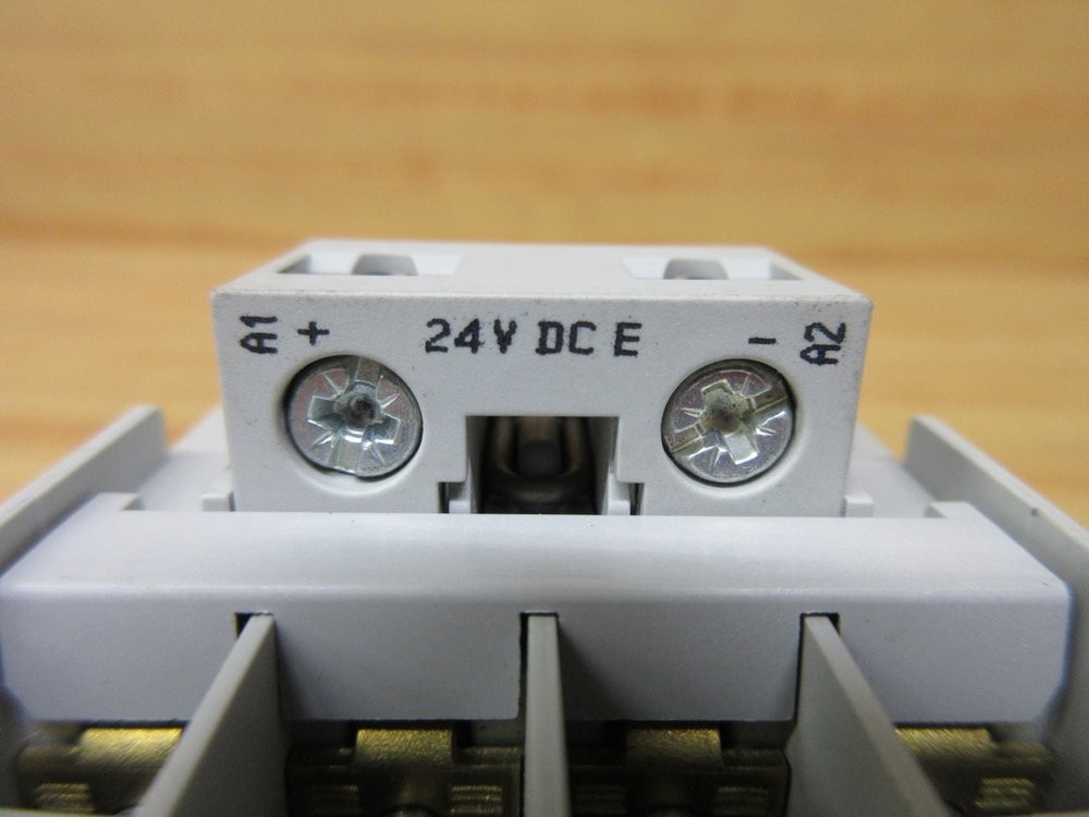 Allen Bradley 100-C09EJ10 Contactor 100C09EJ10