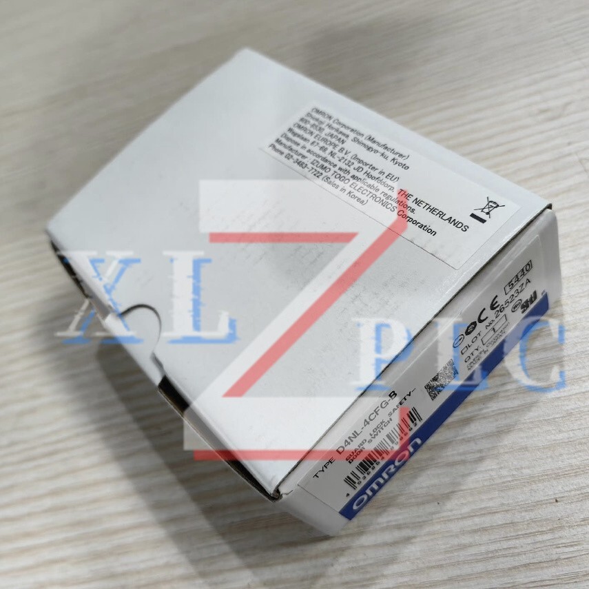 1PCS New OMRON D4NL-4CFG-B Guard Lock Safety-Door Switch In Box*