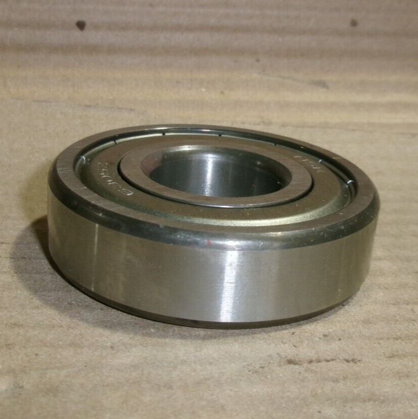NEW NSK 6305Z DEEP GROOVE BALL BEARING 6305ZZC3