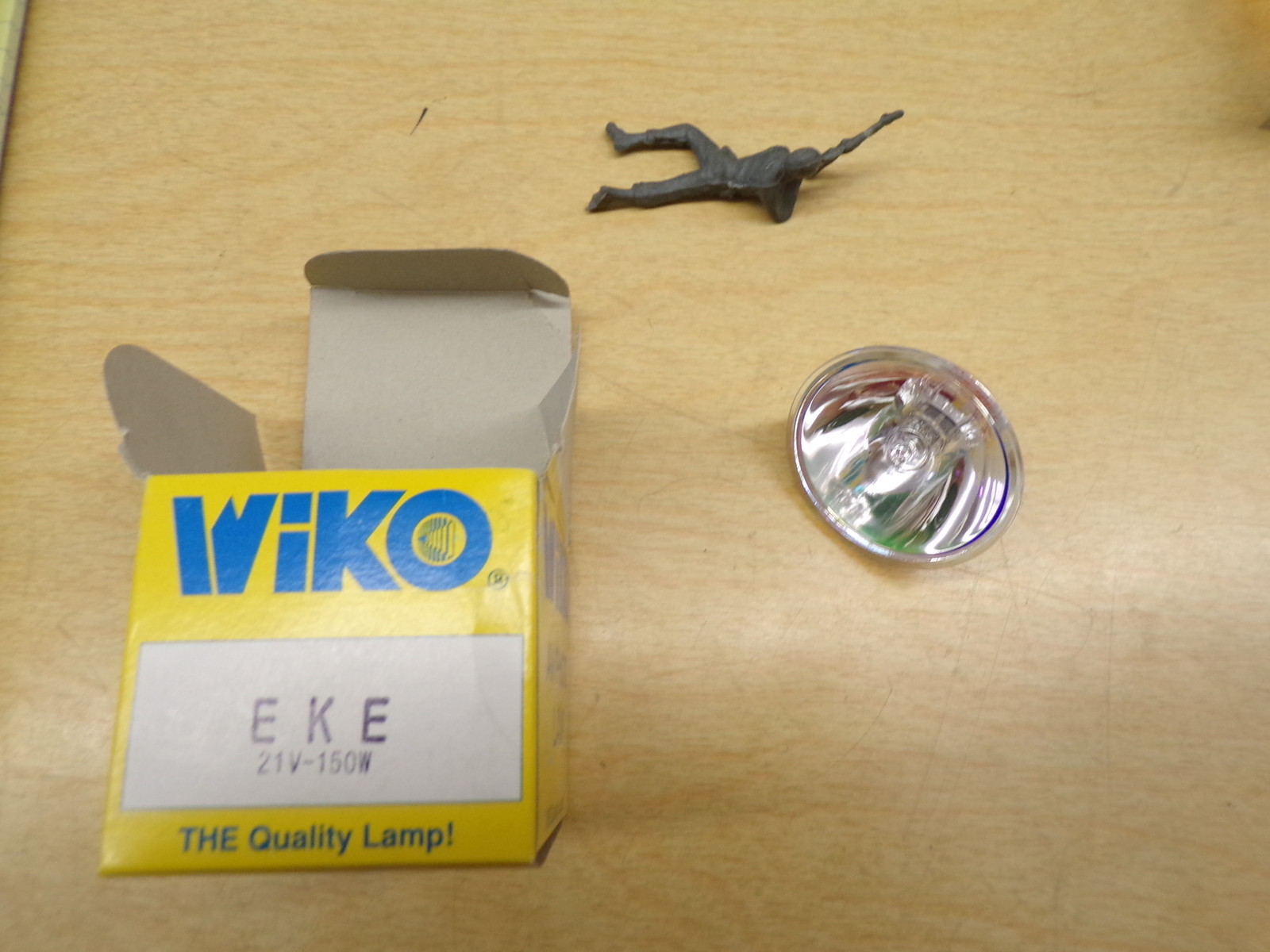 NEW Wiko AV/Photo Lamp EKE 21V-150W *FREE SHIPPING*