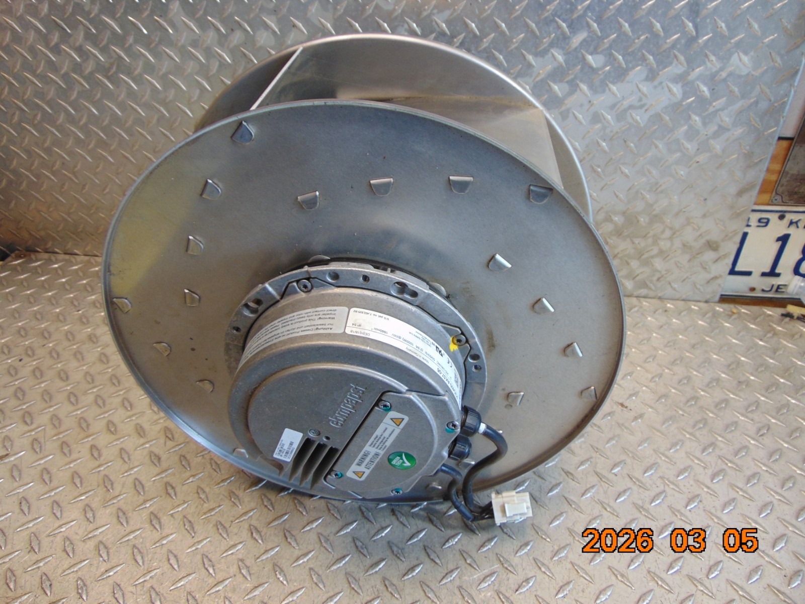 EBM PAPST R3G400-AK57-06 FAN 3-PHASE 200/240VAC (2.9A 1000W) @200V
