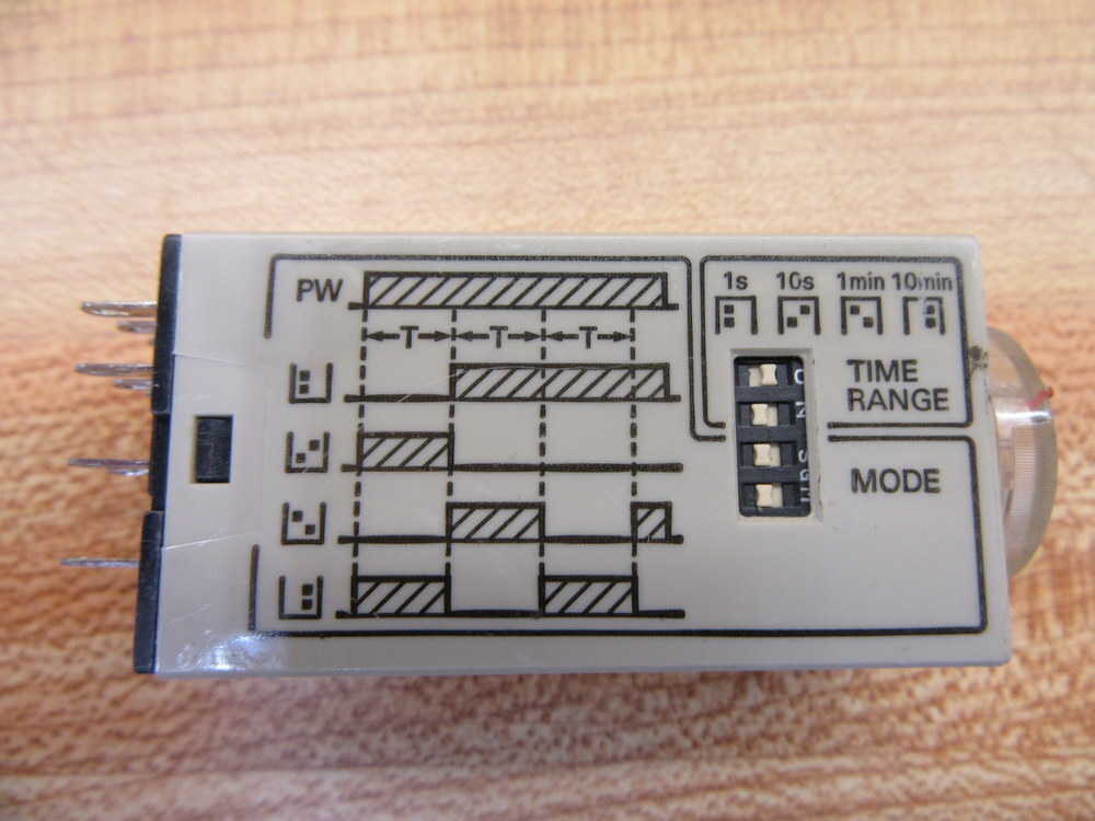 Omron H3YN-4 Timer H3YN4
