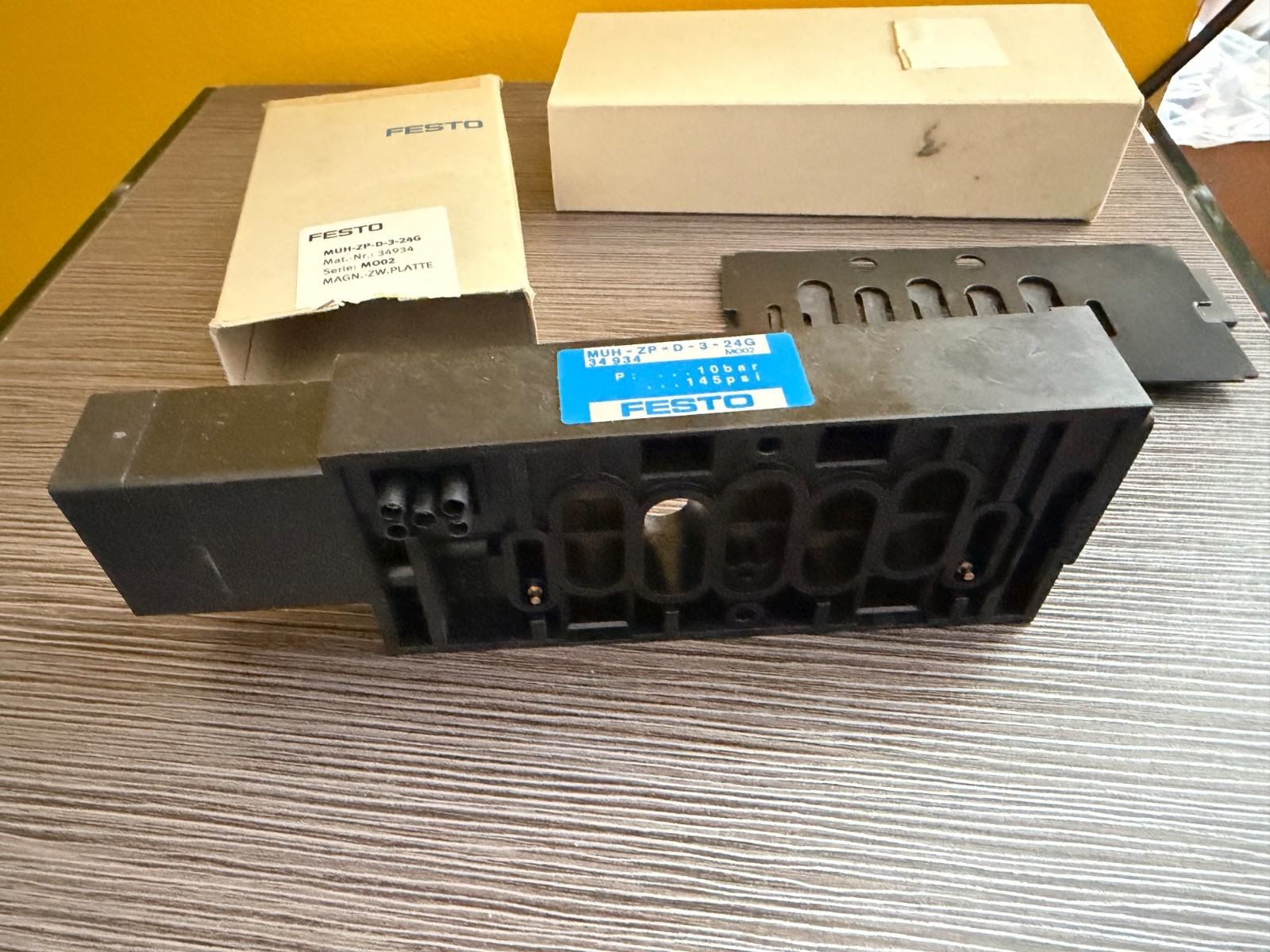 Festo 34934 Intermediate Solenoid Plate MUH-ZP-D-3-24G / MUHZPD324G