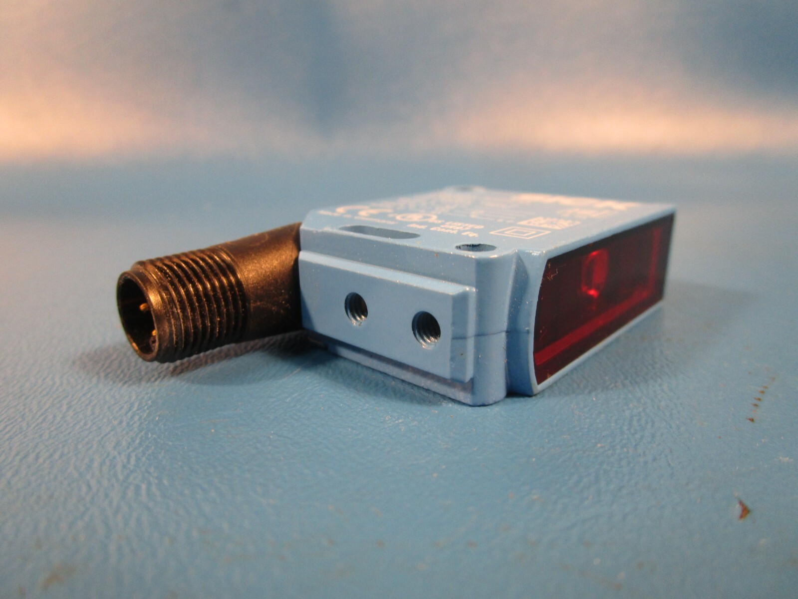 SICK WL12G-302431, Photoelectric Retro-Reflective Sensor