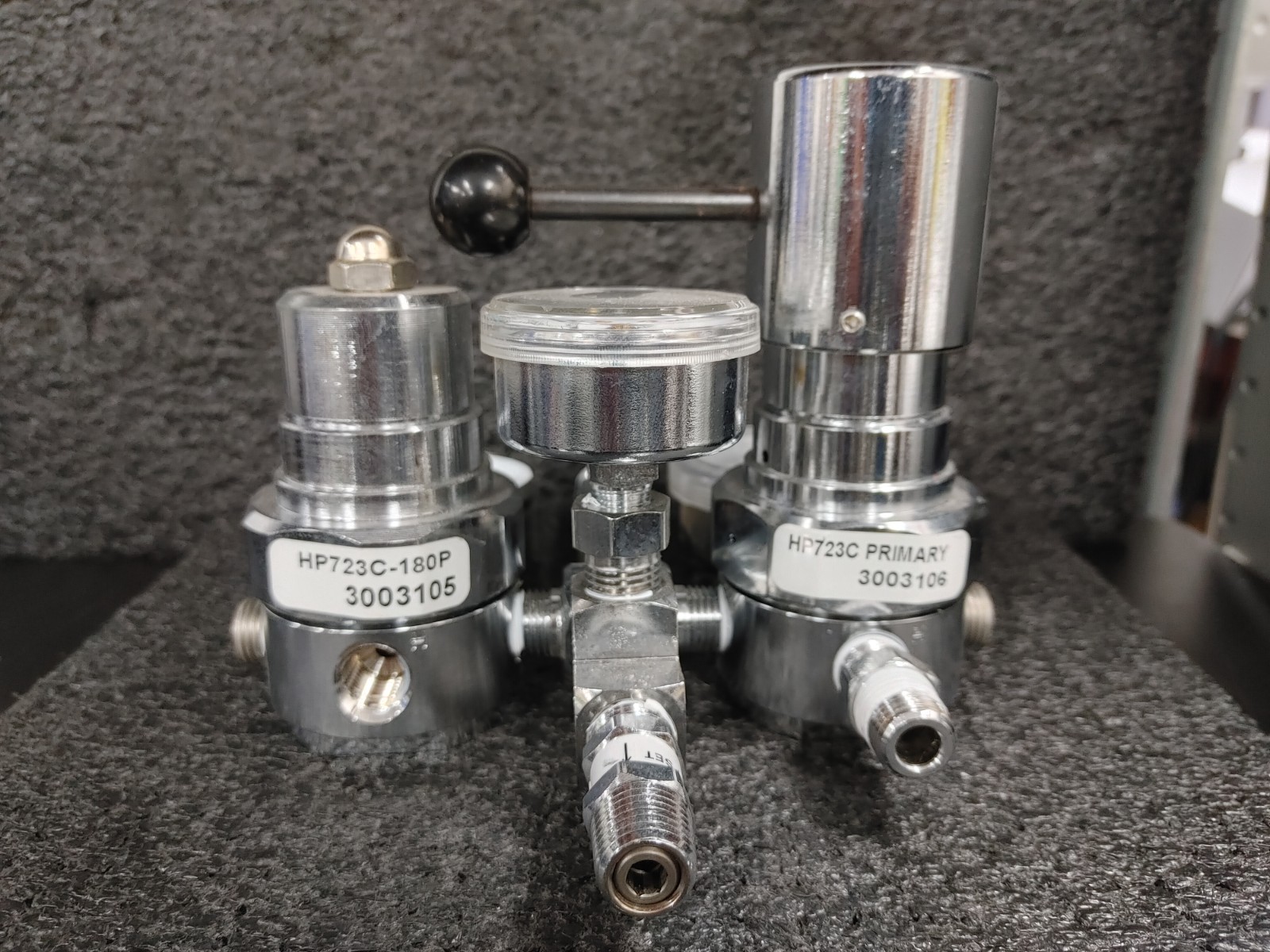 Set of HARRIS HP723C HP723C-180P High Purity Gas Regulator