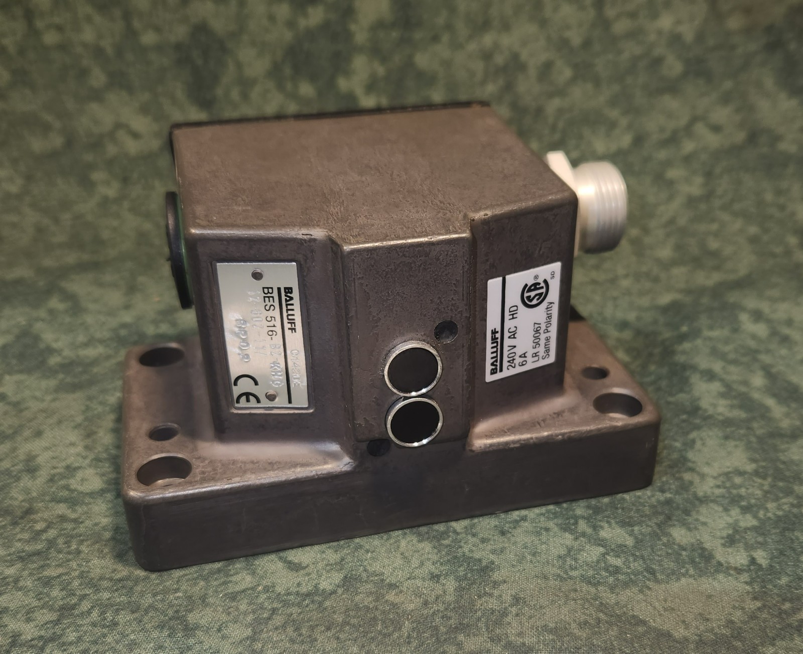 Balluff Sensor # BES516-B2-KHG-12-602-11/ – 240 VAC (18200-Tub-F)