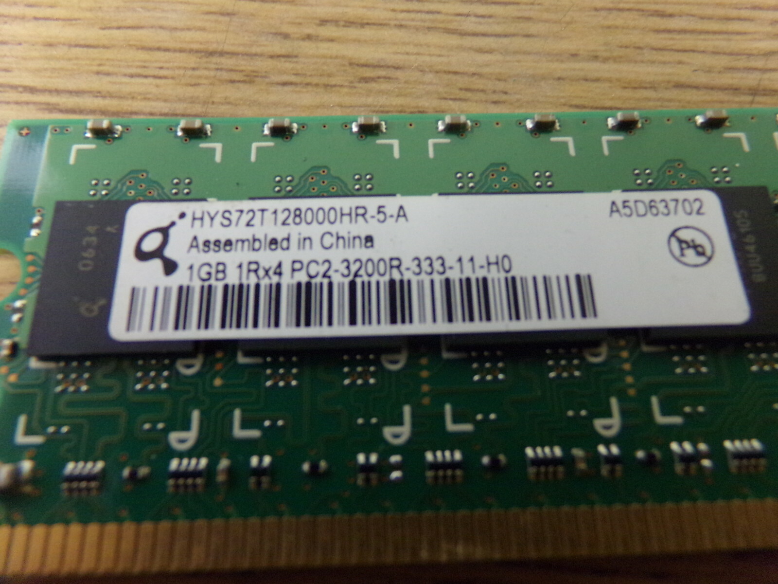 IBM (11S) P/N Z H/C 1 GB PC2-3200CL3 1.8V 2 E (4L) Origin: MY OPT: 73P2866 FRU: