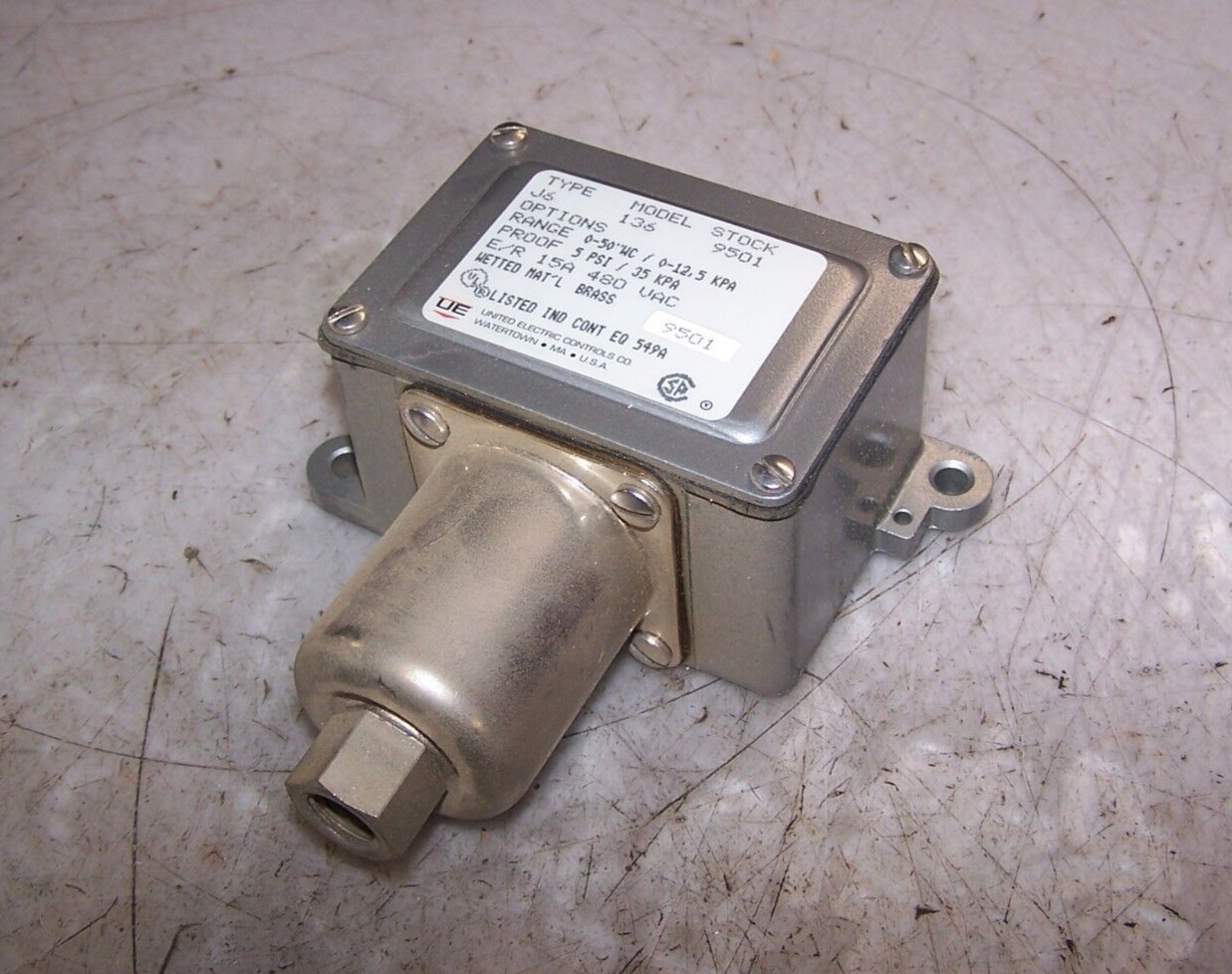 NEW UNITED ELECTRIC J6-136-9501 PRESSURE CONTROL SWITCH RANGE 0-50″ WC 480 VAC