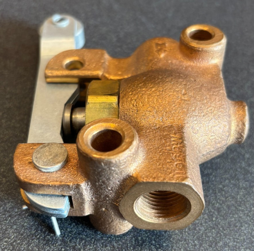 NEW OPEN BOX SCHRADER BELLOWS 09264-0199 ROLLER LEVER CONTROL 2 WAY VALVE