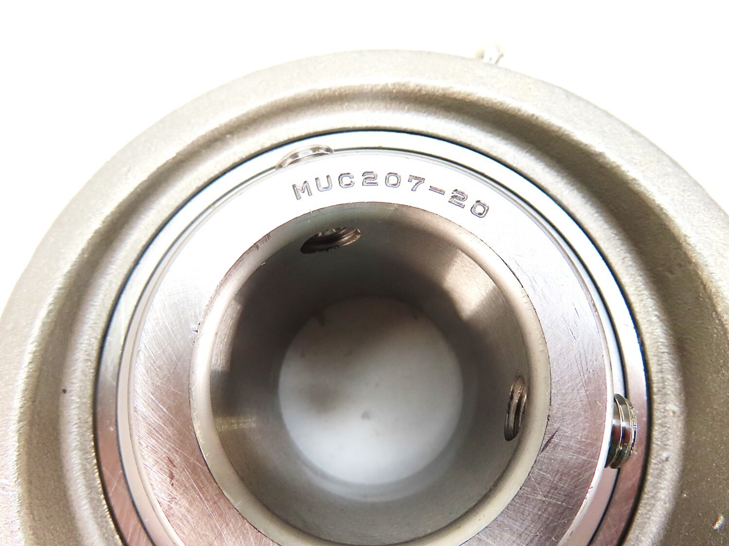 AMI Bearings MUCP207-20 2-Bolt Base 1-1/4 in Bore 304 Stainless Steel NEW IN BOX