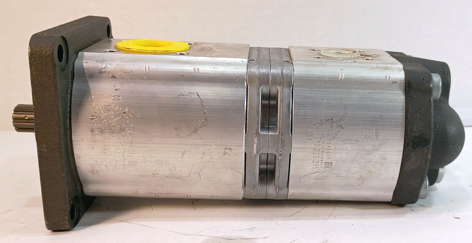 1 NEW REXROTH 1517 223 385 1519 222 923 HYDRAULIC GEAR PUMP NNB **MAKE OFFER**
