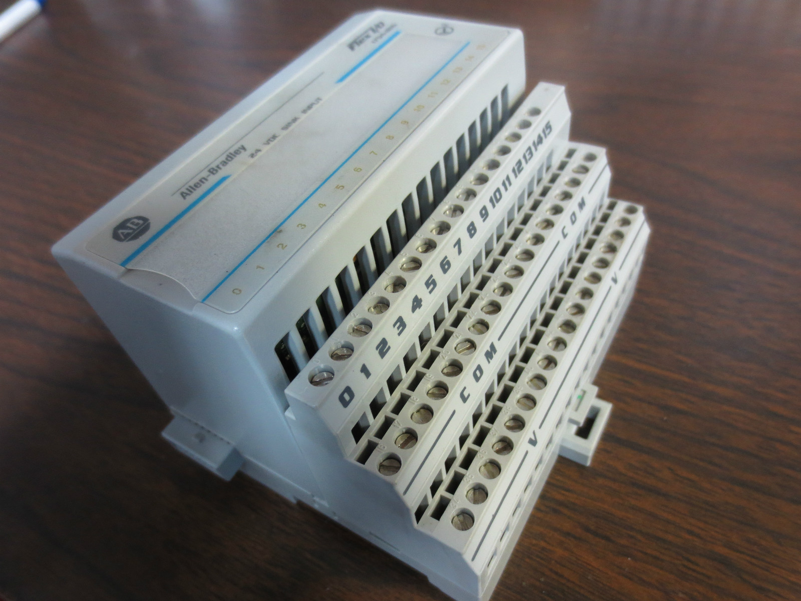 ALLEN-BRADLEY 1794-IB16 Ser. A FLEX I/O / 24VDC SINK INPUT / w/ 1794-TB3