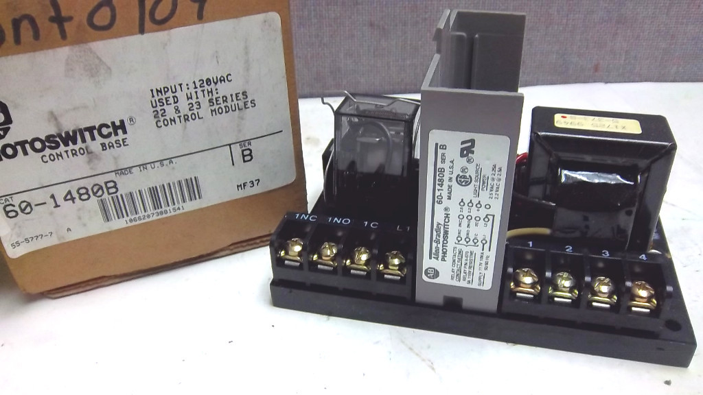 ALLEN BRADLEY PHOTOSWITCH CONTROL BASE 60-1480B SER. B NEW 601480B
