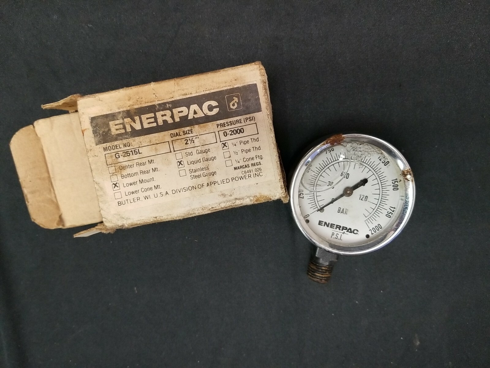 Vintage ENERPAC Industrial Liquid Gauge Model G-2515L 2000 psi 2 1/2″