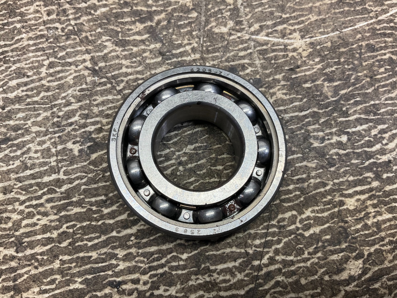SKF 6205-Z Ball Bearing 6205Z (TSC)