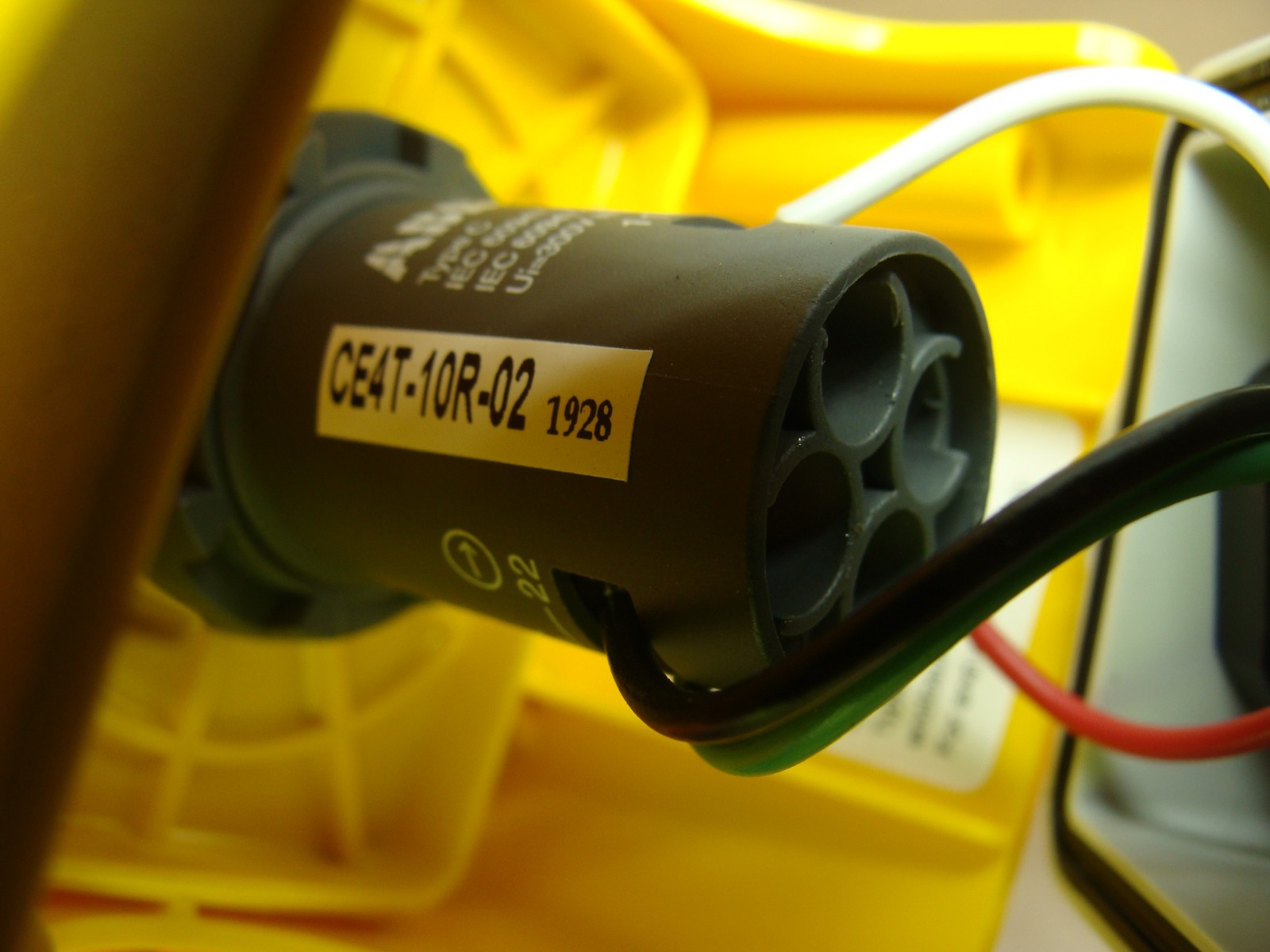 ABB EMERGENCY STOP BUTTON SWITCH CE4T-10R-02 W/ENCLOSURE CAT. NO. CEP