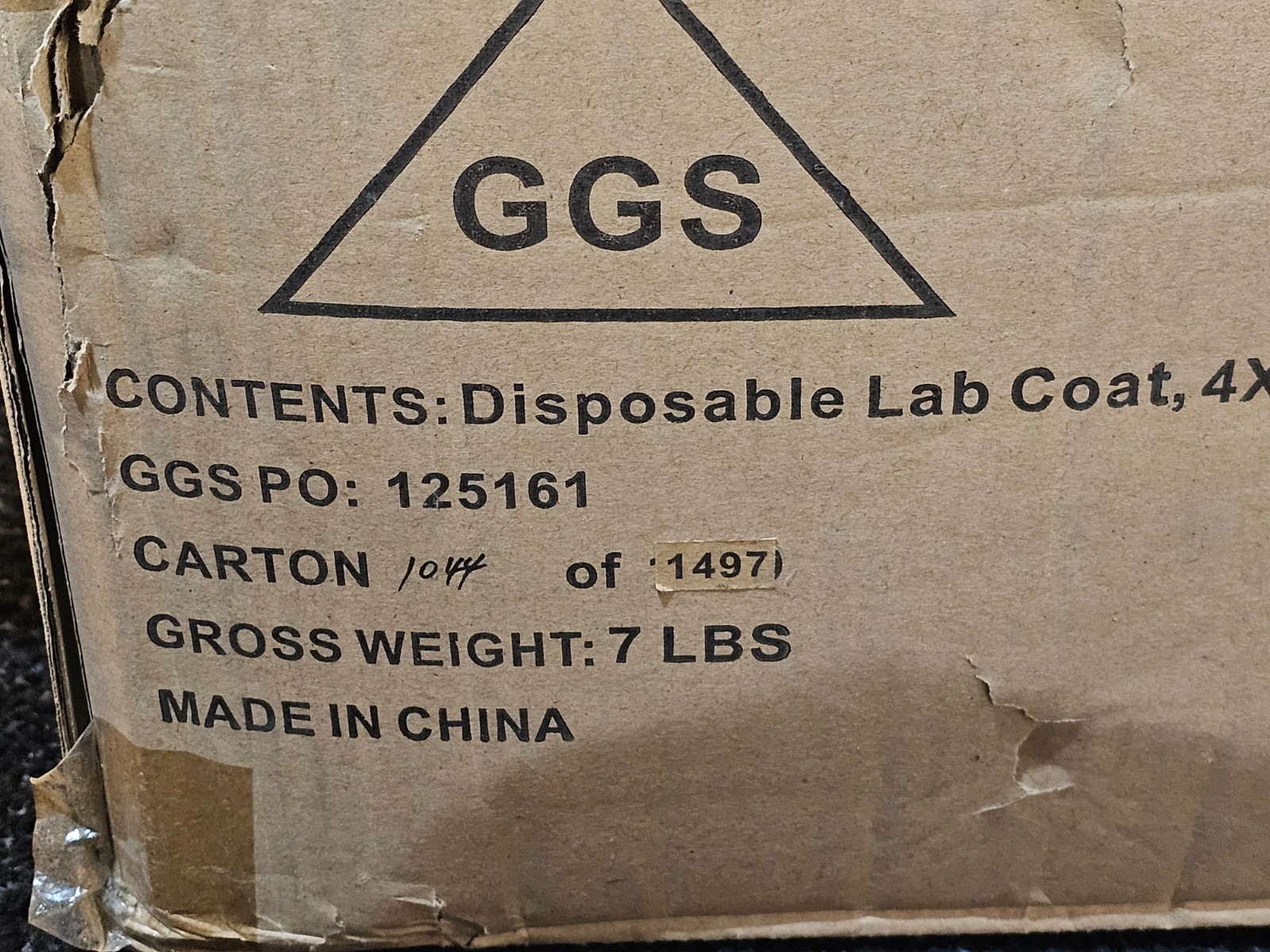 (QTY 30) Disposable Lab Coat 32KF62 Polypropylene, Mandarin Collar Snaps Closure