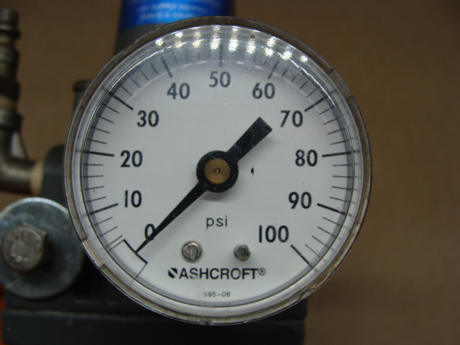 CONTROLAIR INC PRESSURE REGULATOR TYPE 300 250 PSIG MAX SUPPLY 0-120 PSIG RANGE