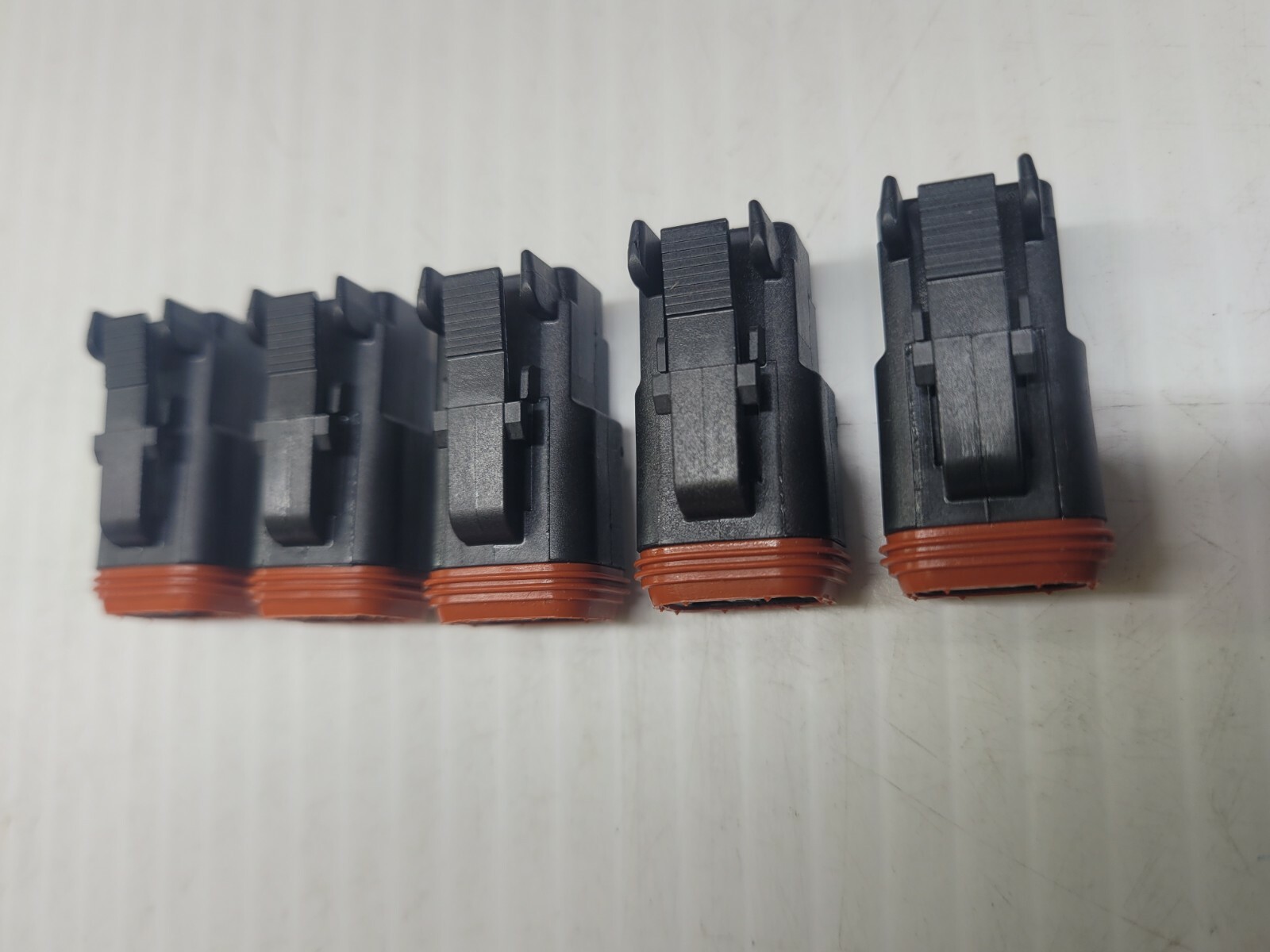 5ct Deutsch DT06-2S-P012. 2 Position Rectangular Housing