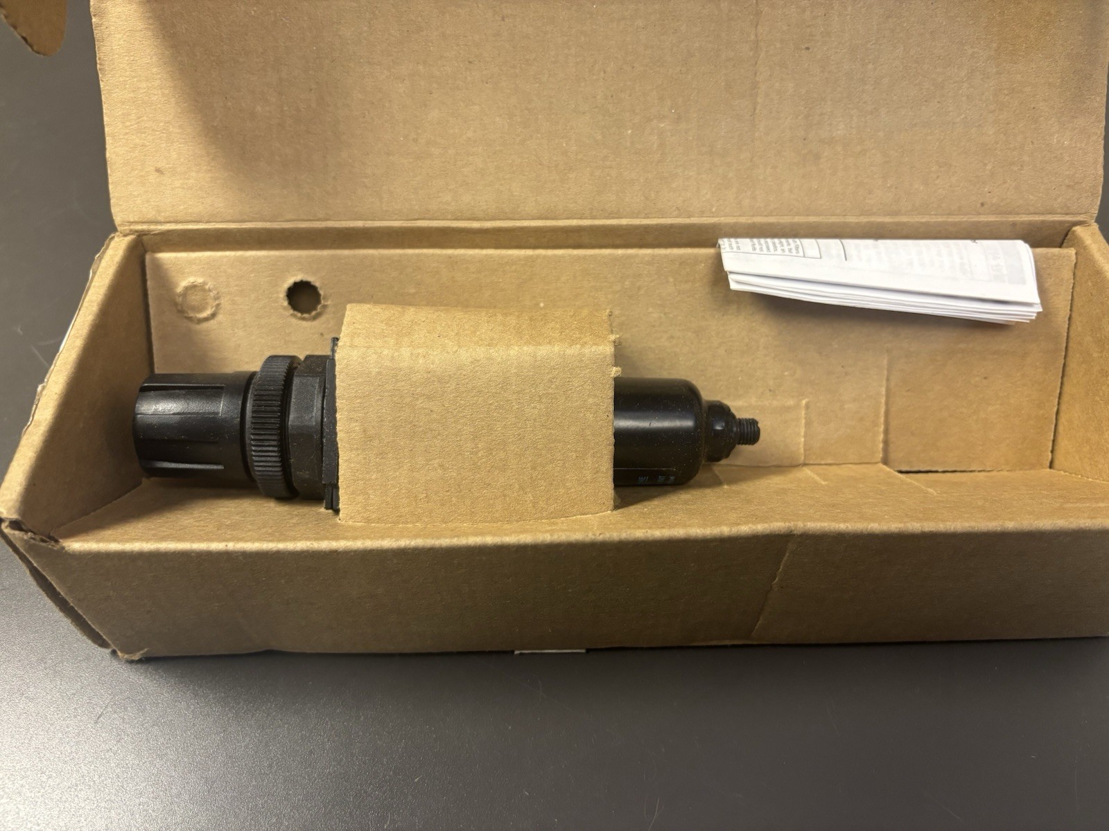Wilkerson Filter Regulator 1/4” NPT 0-125PSIG B08-02-FSGO