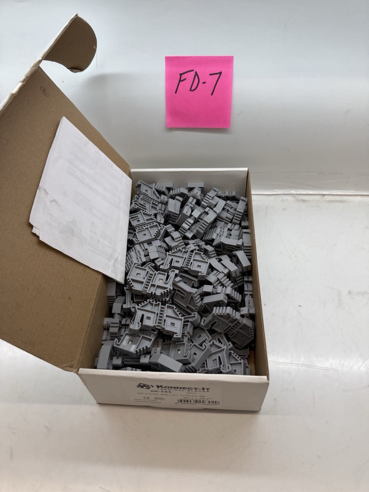 KONNECT-IT KN-EB4 Box Of 92