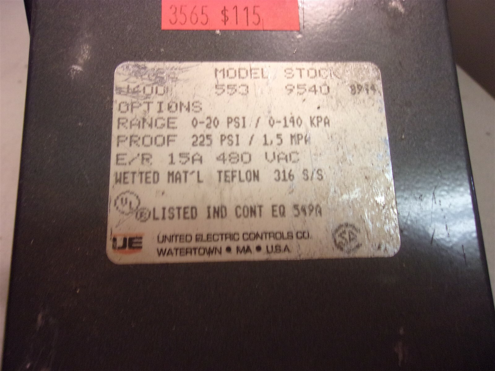 United Electric Controls 553 9540 8944 UE Pressure Switch *FREE SHIPPING*
