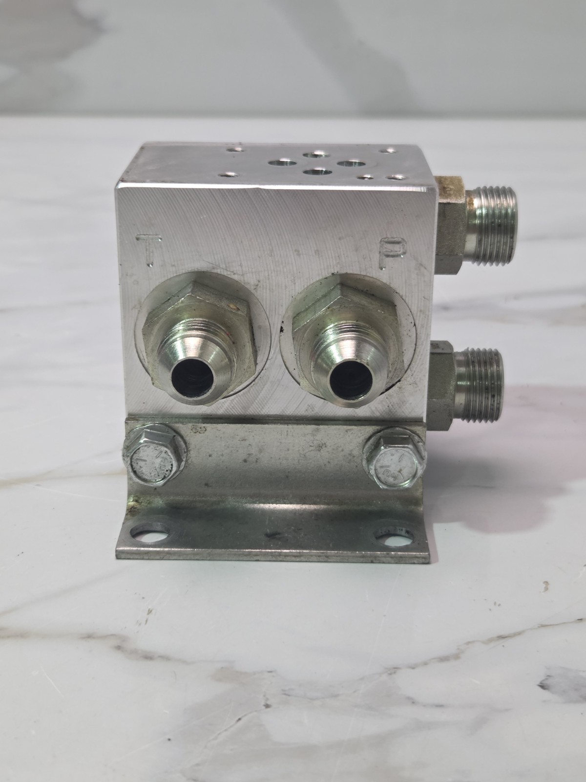 DAMAN AD03P012S MANIFOLD UNMP