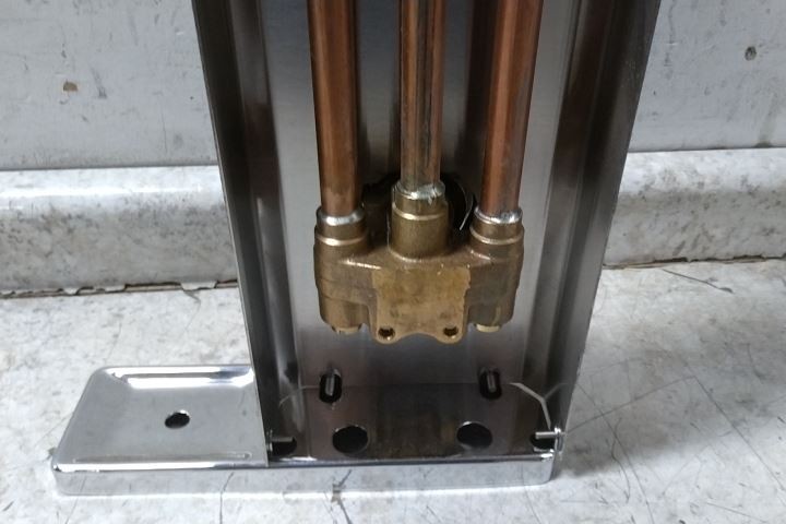 Zurn Z7500 1/2 In NPT Connection Size 2.5 GPM Shower Faucet Panel