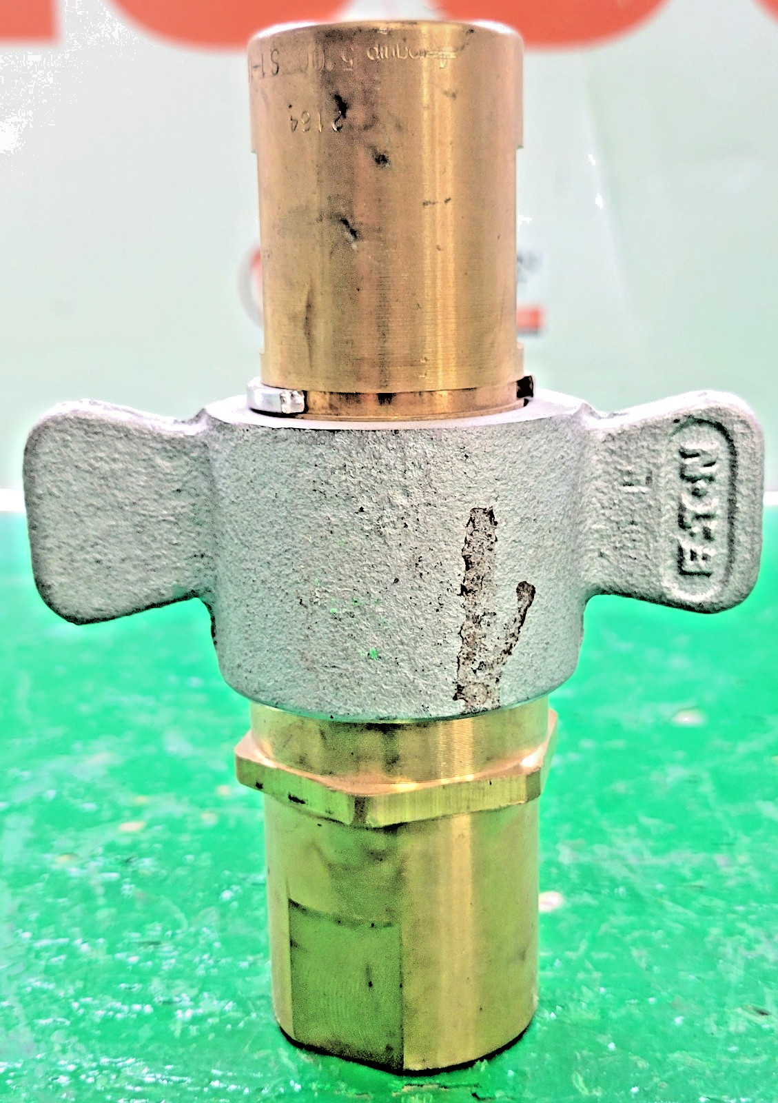 6️⃣EATON FNPT HYDRAULIC QUICK CONNECT COUPLING PESSCO IS OFFERING 1 W052326-2 🗽