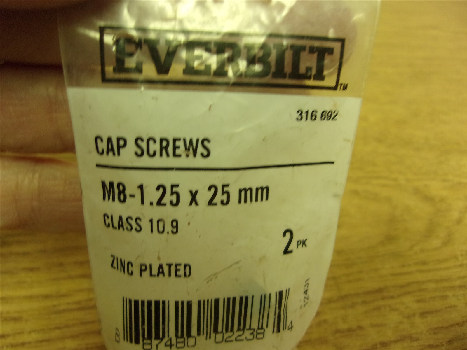 NEW Everbilt Cap Screws M8-1.25X25mm, Lot of 2 *FREE SHIPPING*