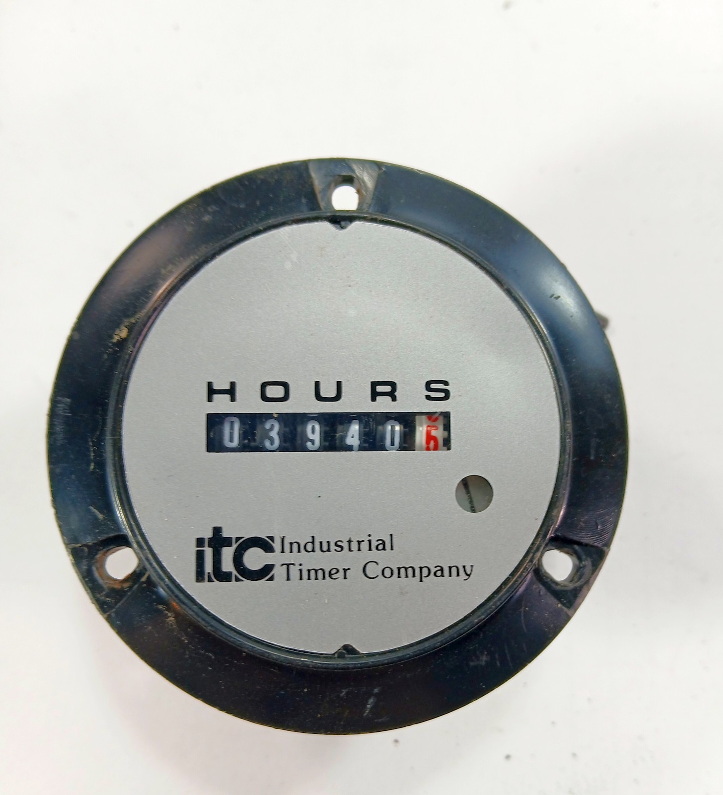 1 USED ITC 0019-0710 120V 60Hz HOUR METER ***MAKE OFFER***