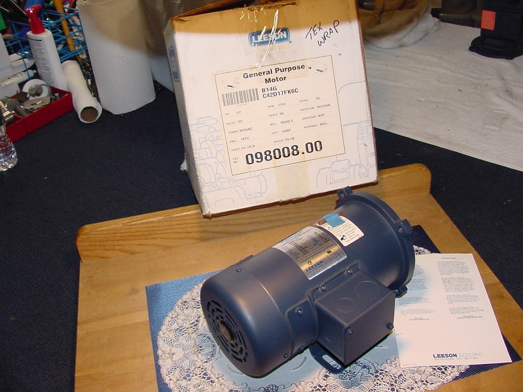 Leeson 098008.00, Permanent Magnet DC SCR Motor, 1/2 HP, 1750RPM, 180VDC, New