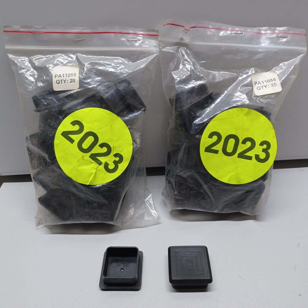 LOT of 42 FP-241 Caplugs 1.5″ Finishing Plugs for Square Tubing Plastic – NEW!