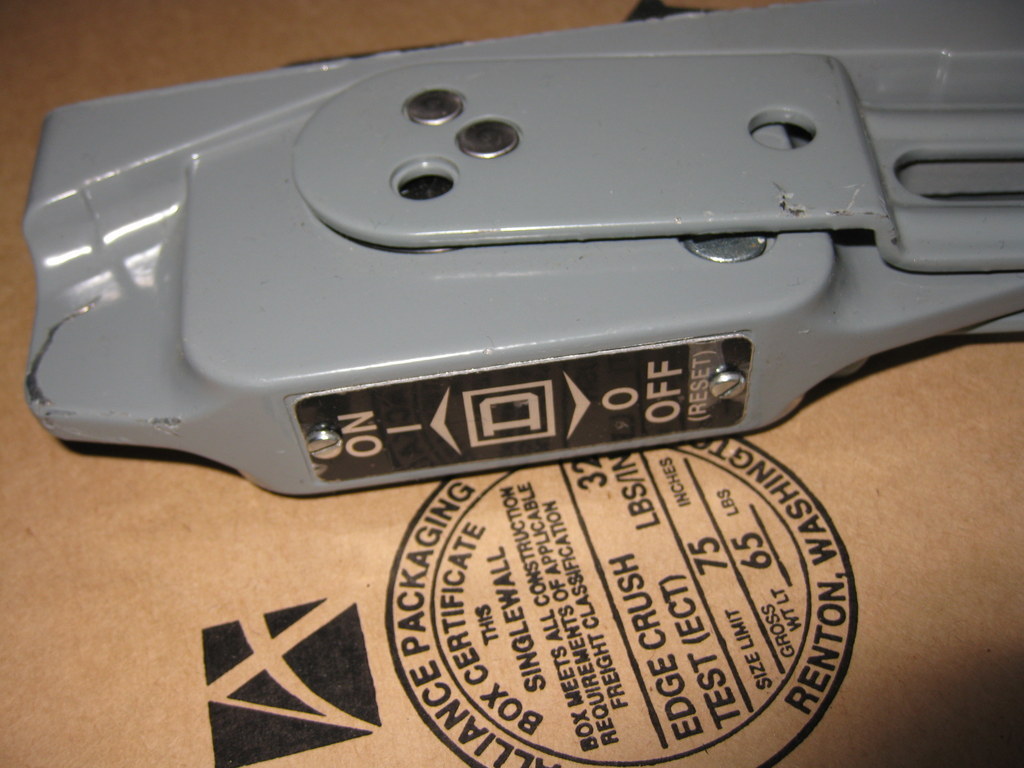 SQUARE D 9422A1 Disconnect Switch Flange Mounted Operating Handle Only 9422 A1