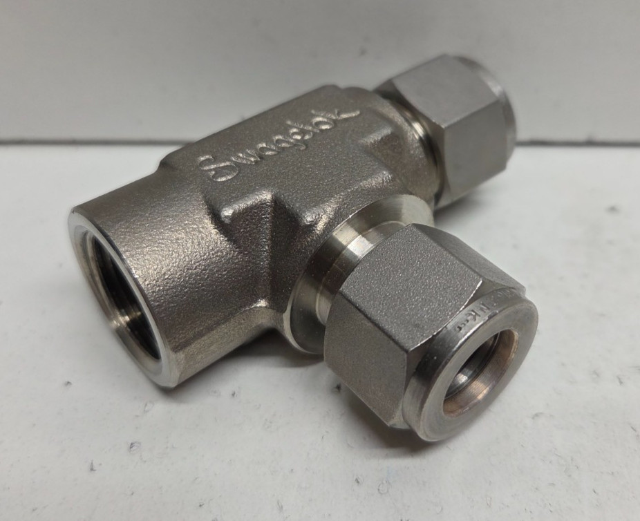 NEW NO BOX! SWAGELOK 1/2″ TUBE X 1/2″ FNPT RUN TEE SS-810-3-8TFT