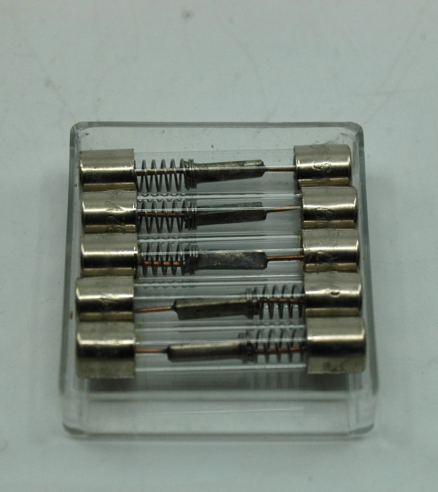 FUSE BUSS PART NUMBER MDL-20BC3 CEMS FUSE FOR BOILER #5 0 51712 62974 -SURPLUS-