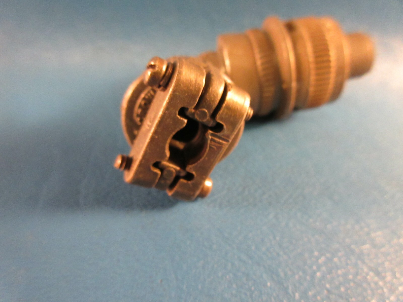 ITT Cannon CA3108E10SL-3S, 3 Socket Circular Connector, 3 Position