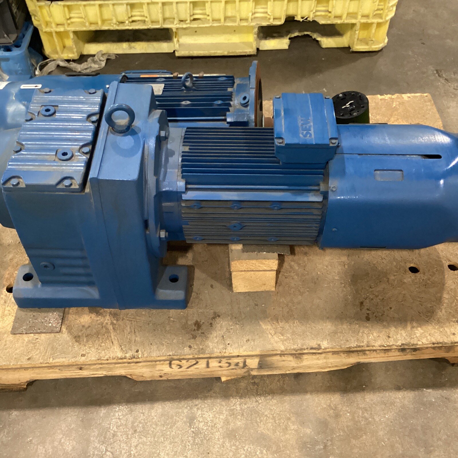 SEW-EURODRIVE Motor R97DRL132MC4BE11HR/TF/ES7S/V #612NRFML