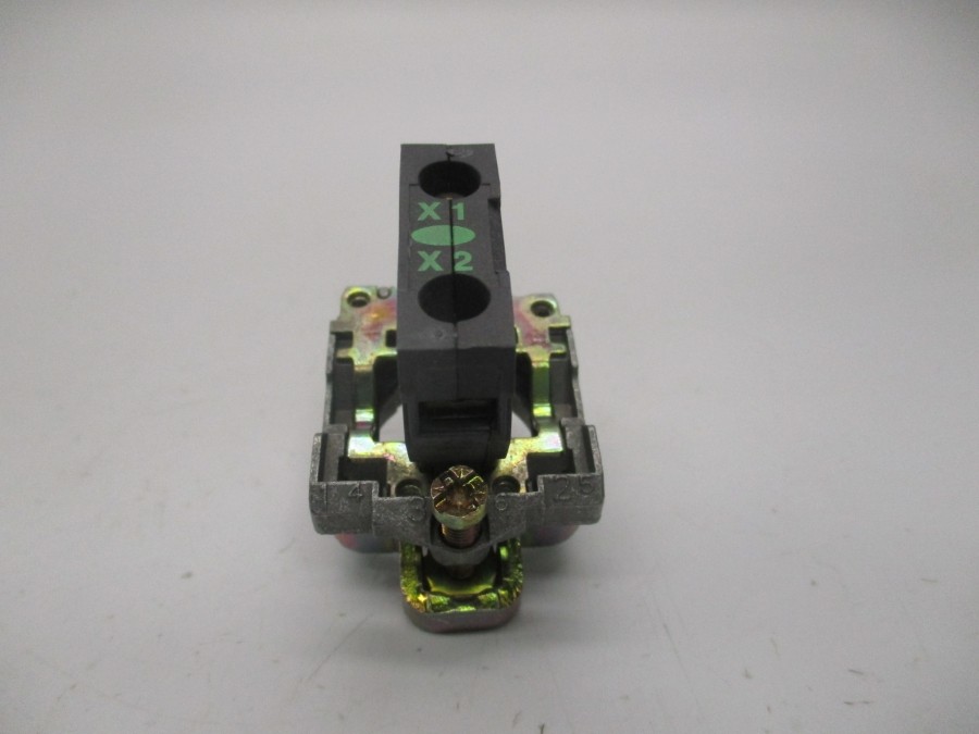 TELEMECANIQUE XB4BVG3 120V NSMP