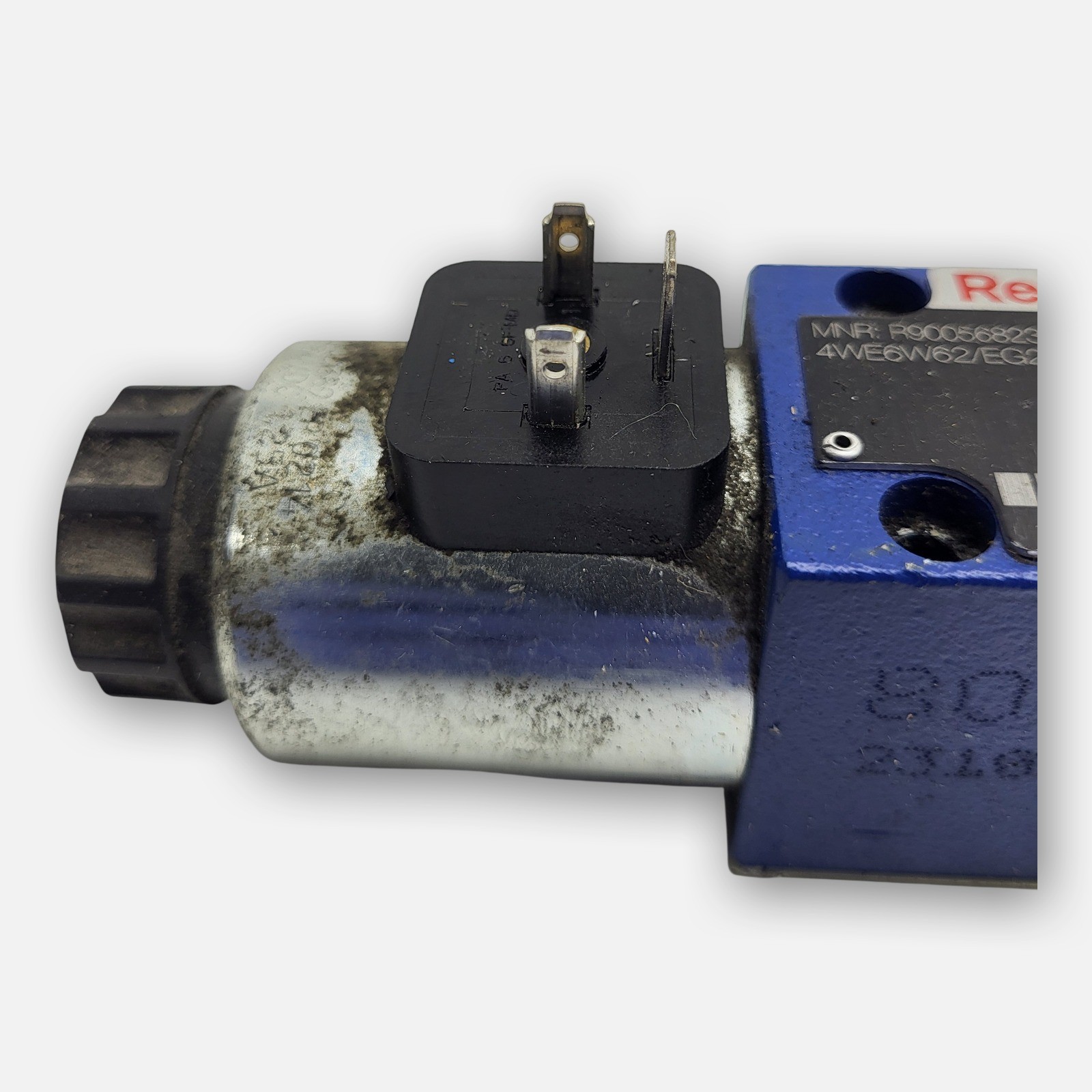 REXROTH R900568233 HYDRAULIC VALVE 4WE6W62/EG24N9K4