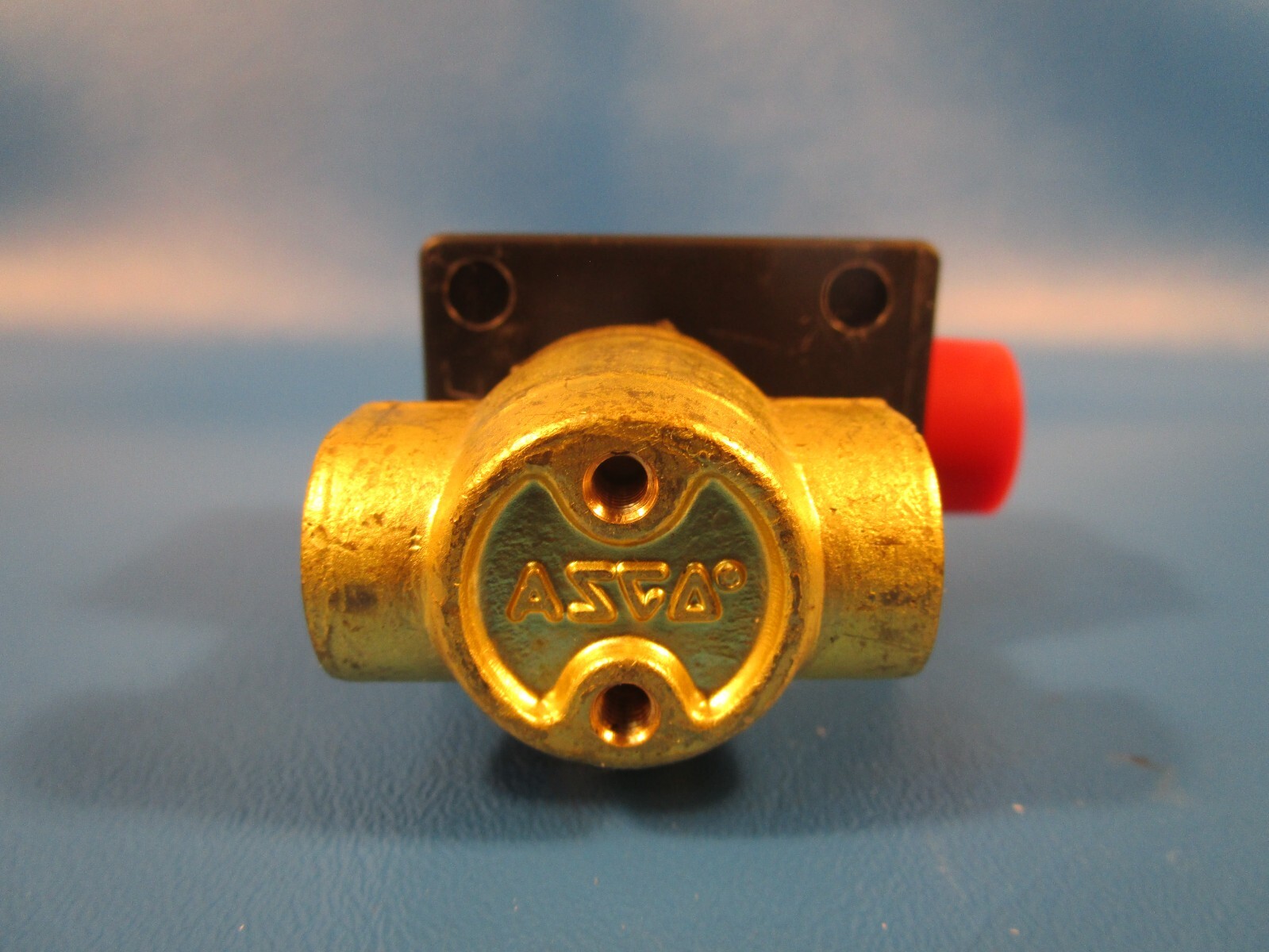 ASCO SCE374A017V, Solenoid Valve, G1/4, 2.7mm Orifice, Brass Body
