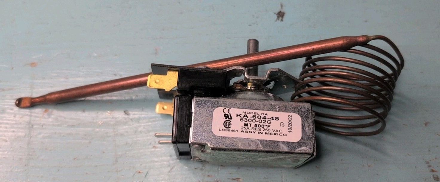 KA-604-48 Thermostat 5300-026 25A 250VAC MT 500F – Mexico – NOS – No Package