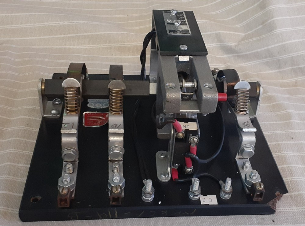 Zenith model MH-33 Ser T5214 3-Phase 30Amp Industrial Protection Relay