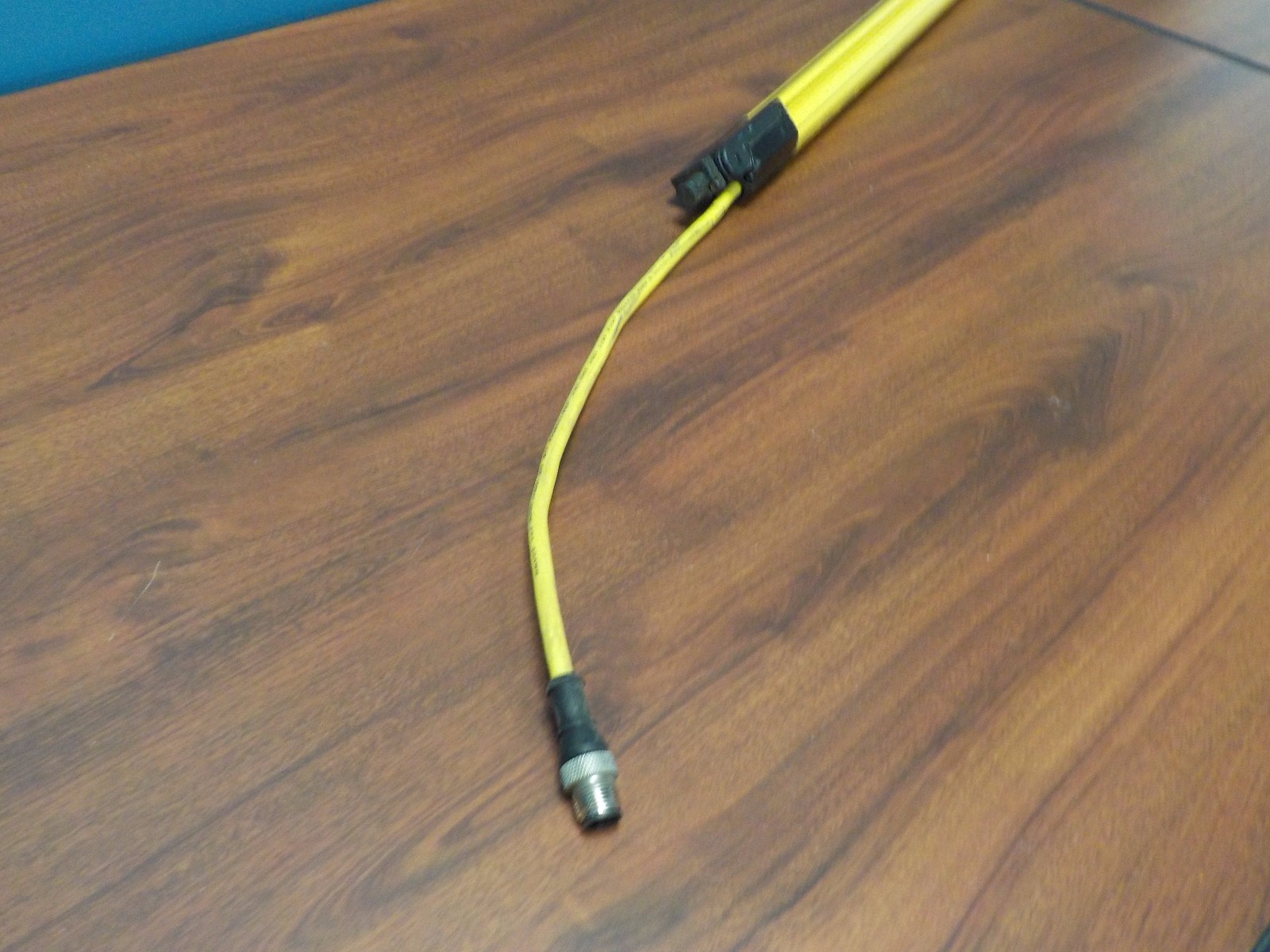 BANNER SLPCE25-970P8 USED EZ-SCREEN LP SAFETY LIGHT CURTAIN EMITTER SLPCE25970P8